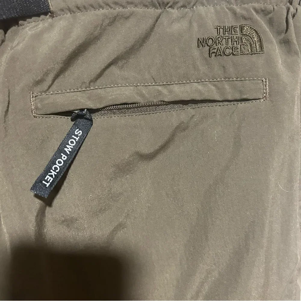 The North Face Green Nylon Outdoor Travel Cargo Pants